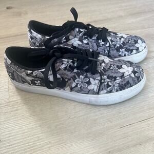 Nike Satire SB Canvas Premium Grey Floral Lace Up Low Top Sneakers Size 8.5